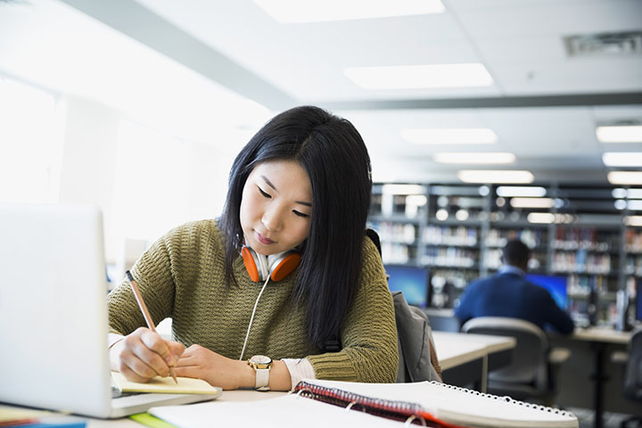 Student Arranging Numbers in Works Cited List