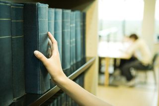 Citing a Reference Book in APA | Bibliography.com